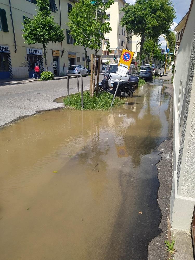 Firenze Soffiano Senz Acqua I Residenti Ancora Disagi Non Ne