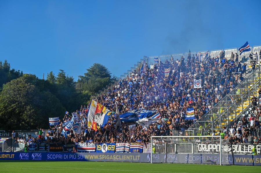 Spezia Sampdoria Momenti Di Tensione Tifosi Blucerchiati Lanciano