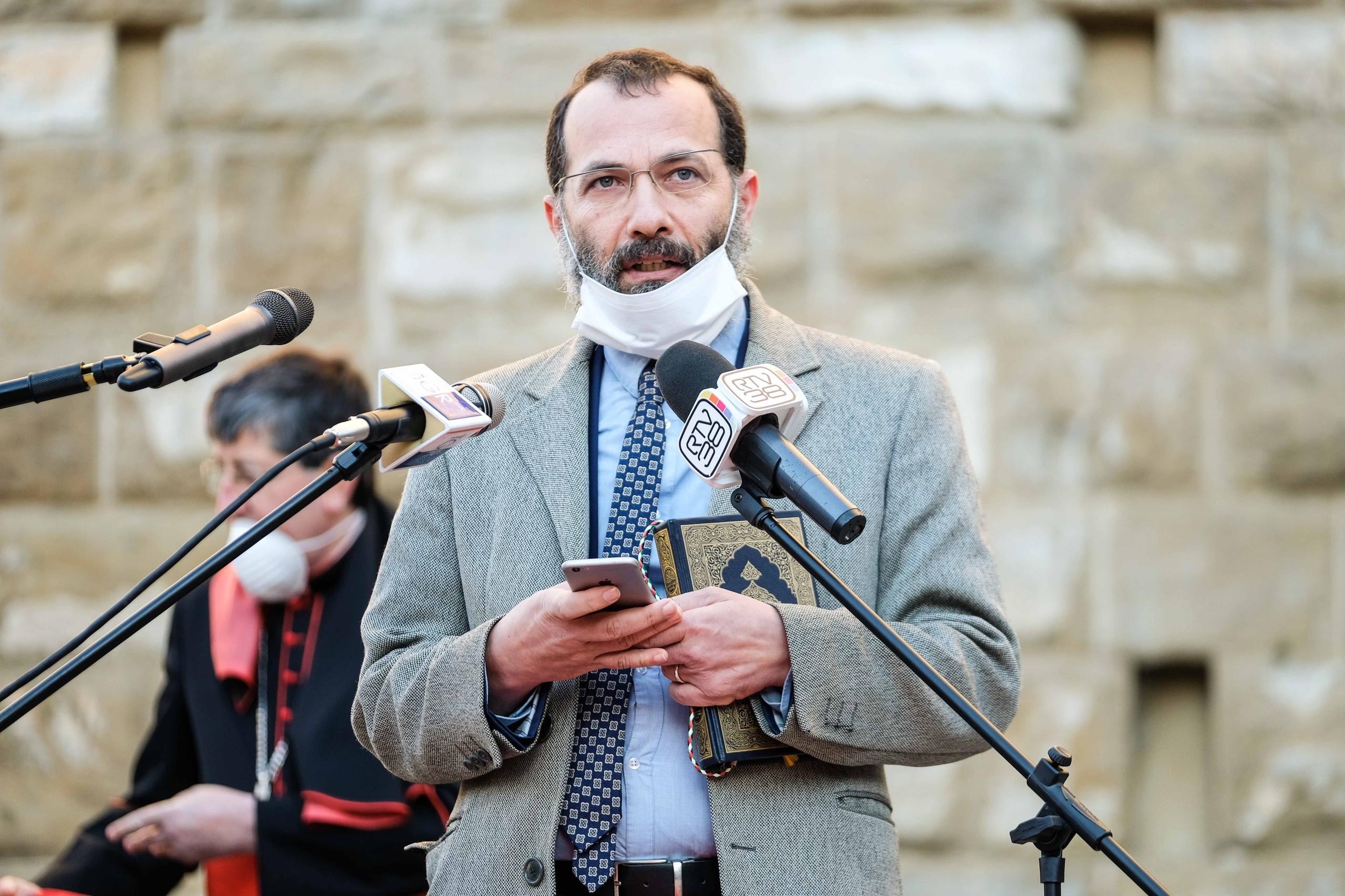 I Braccianti Agricoli Sono Qui Nascosti Per Il Covid 19 E Per I