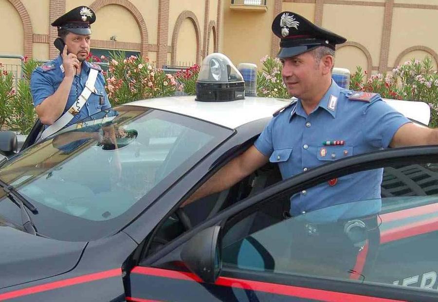 Rubano Soldi E Carte A Un Noto Ristoratore Nellalbergo A 4 Stelle