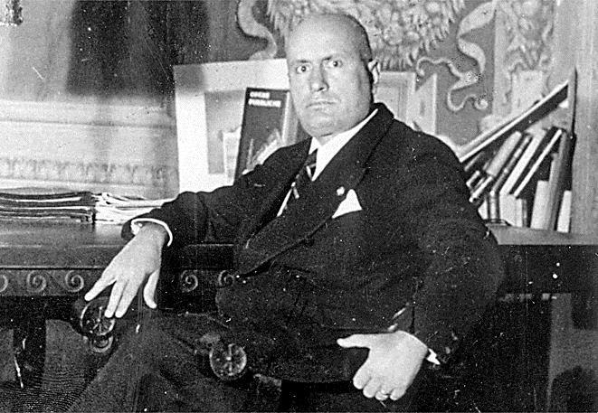 Certaldo Revoca La Cittadinanza Onoraria A Benito Mussolini