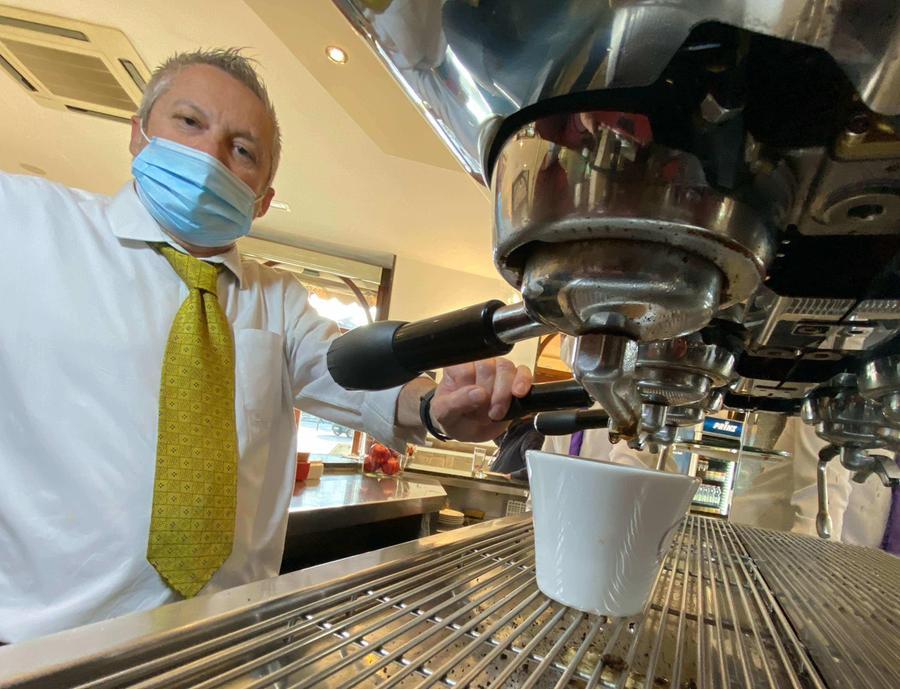 Caff Al Bancone S Ma Lo Bevi Fuori Ed Subito Mobilitazione Dei Locali