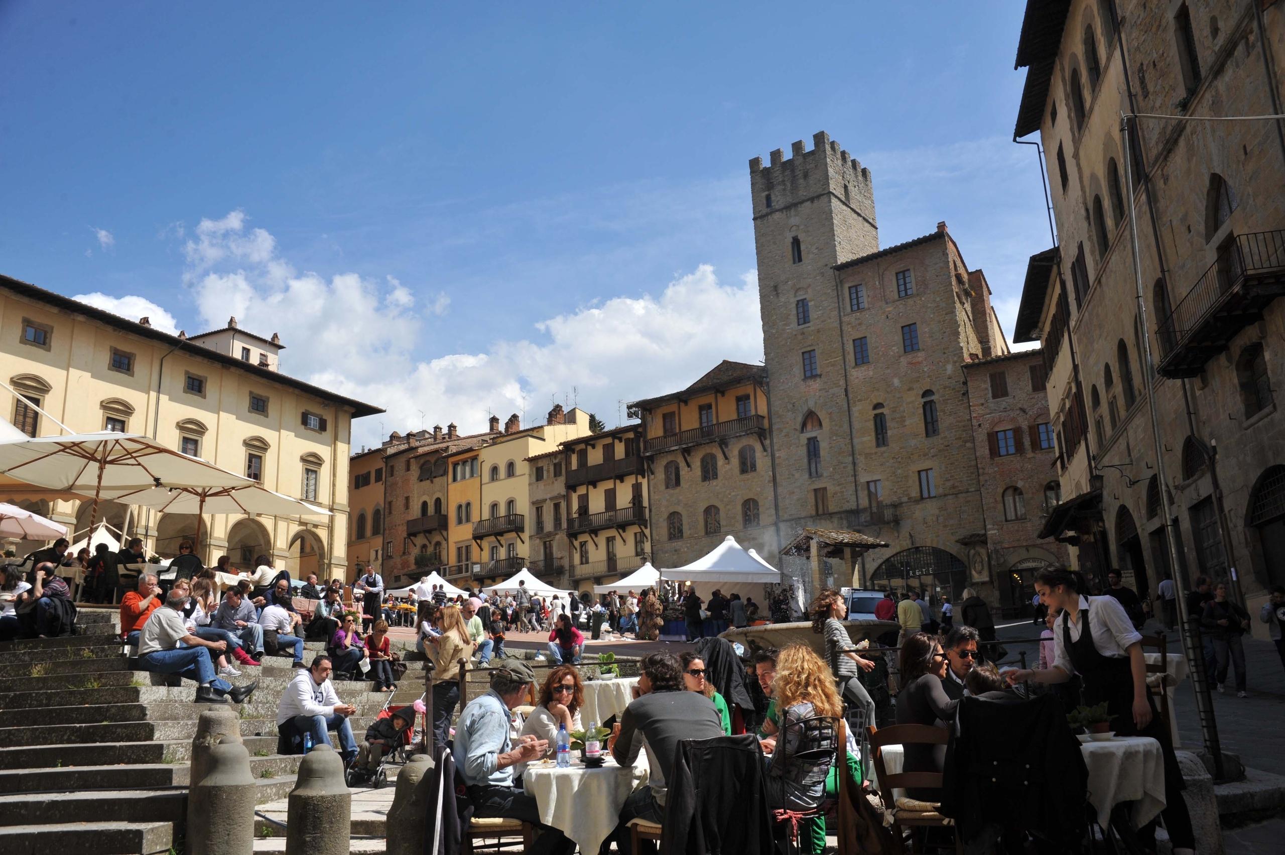 Piazza Grande si trasforma in un prato è l idea dell evento estivo