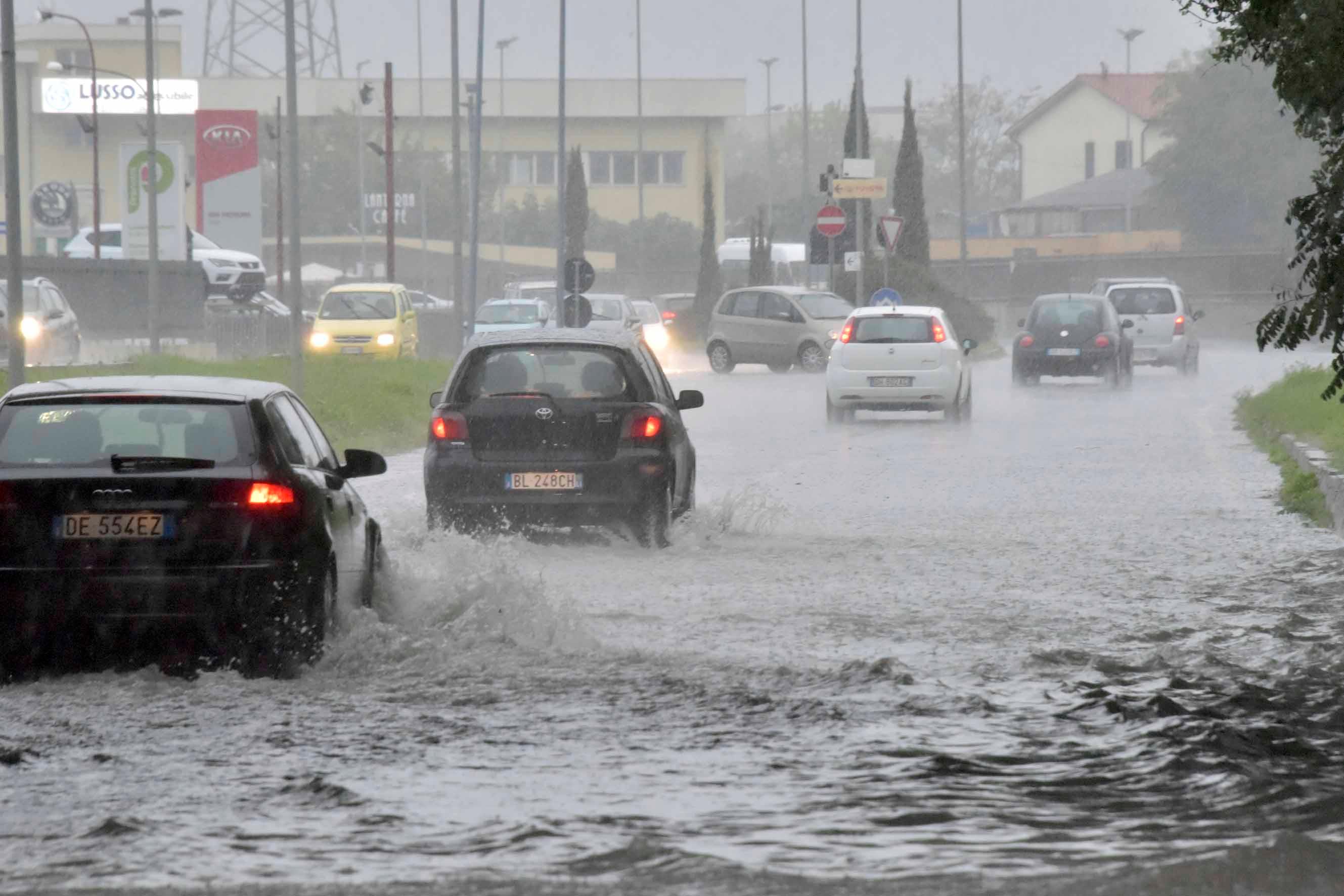 Allerta Meteo Salgono I Livelli Dei Fiumi Bisenzio E Ombrone Mare