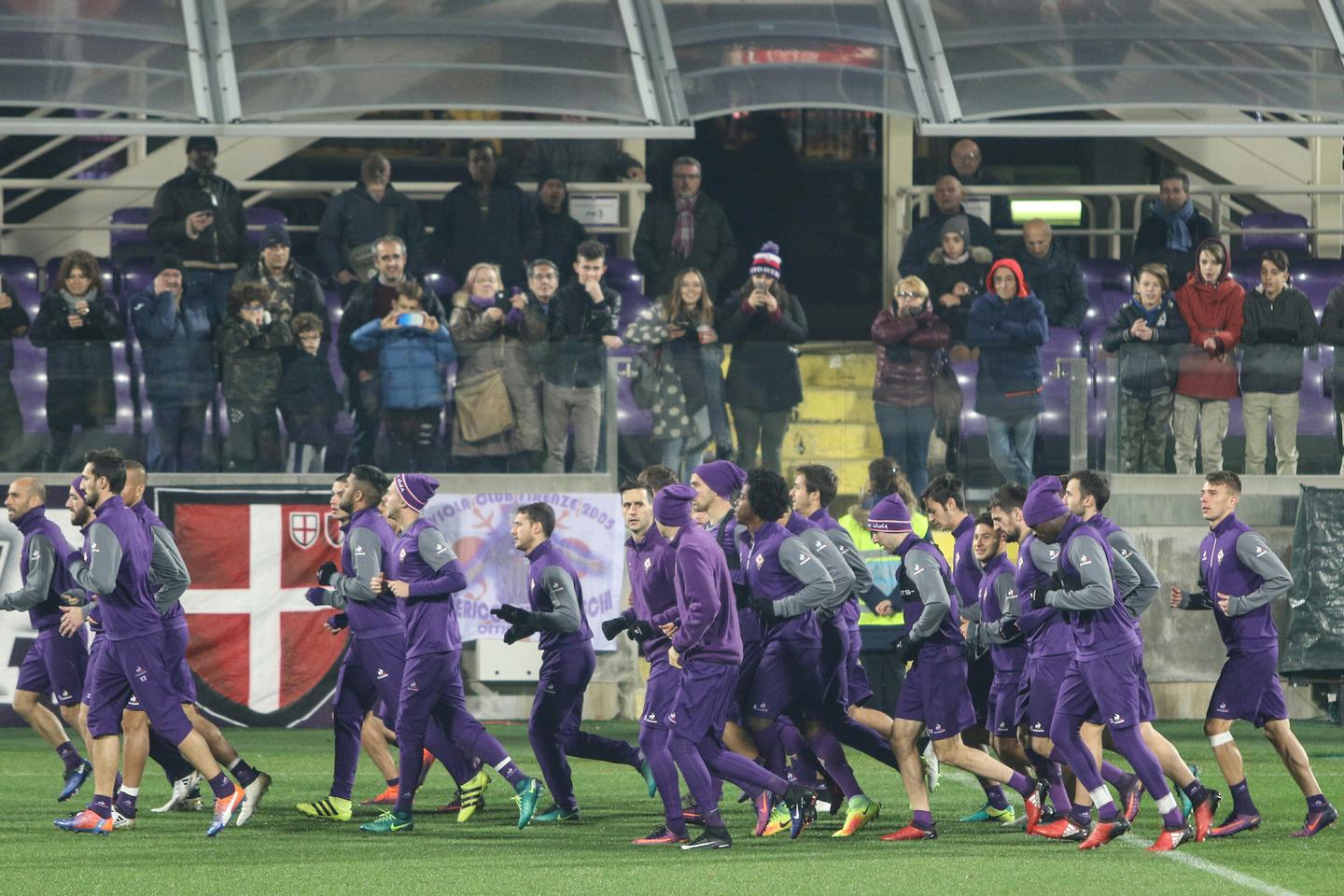 Fiorentina Allenamento A Porte Aperte La Carica Dei 200 Cori Per