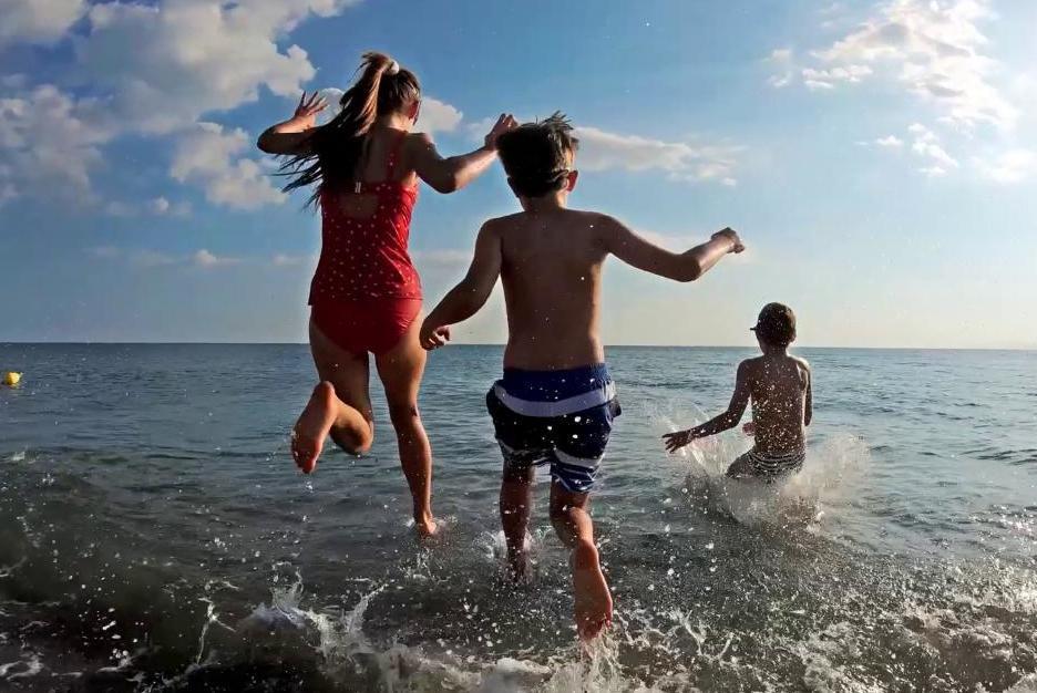 Chiare Et Dolci Acque Pierucci Allacci Abusivi Solo A Lido Sono