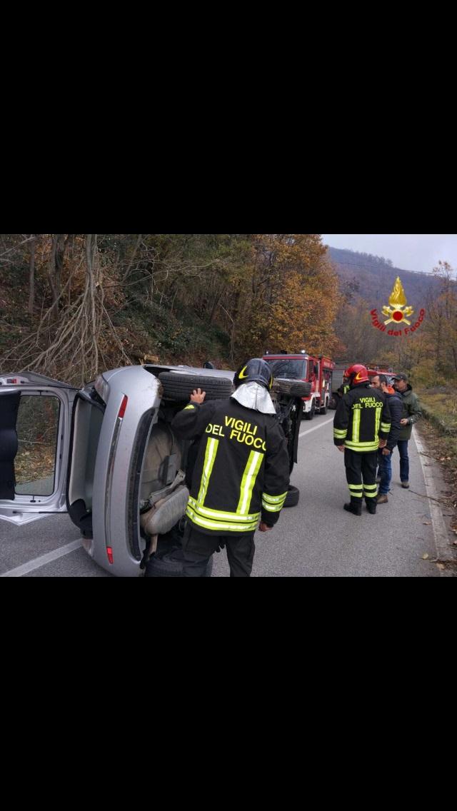 Incidente Sulla Bolognese Auto Cappottata Foto