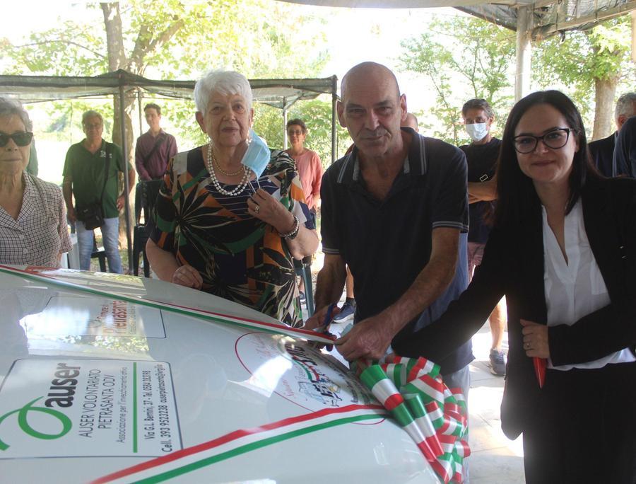 Auser Inaugurato Il Nuovo Mezzo Per Anziani