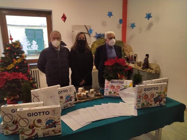 Natale Fondazione CR Firenze Dona Alla Caritas Kit Di Giochi E Colori