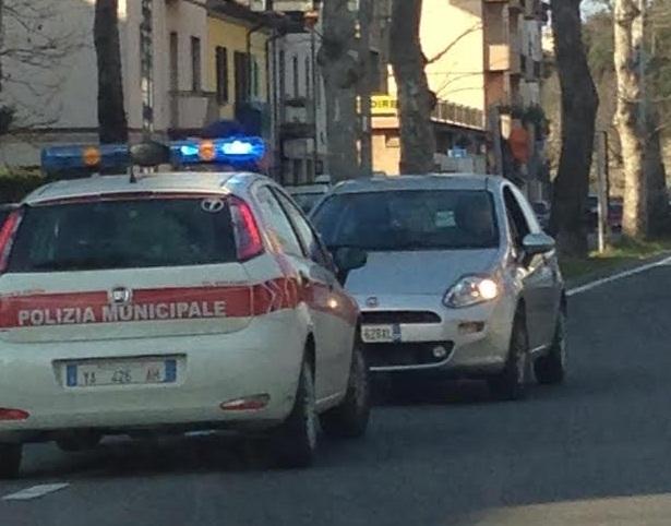 Contromano In Via Mecenate Fermato Dalla Polizia Municipale