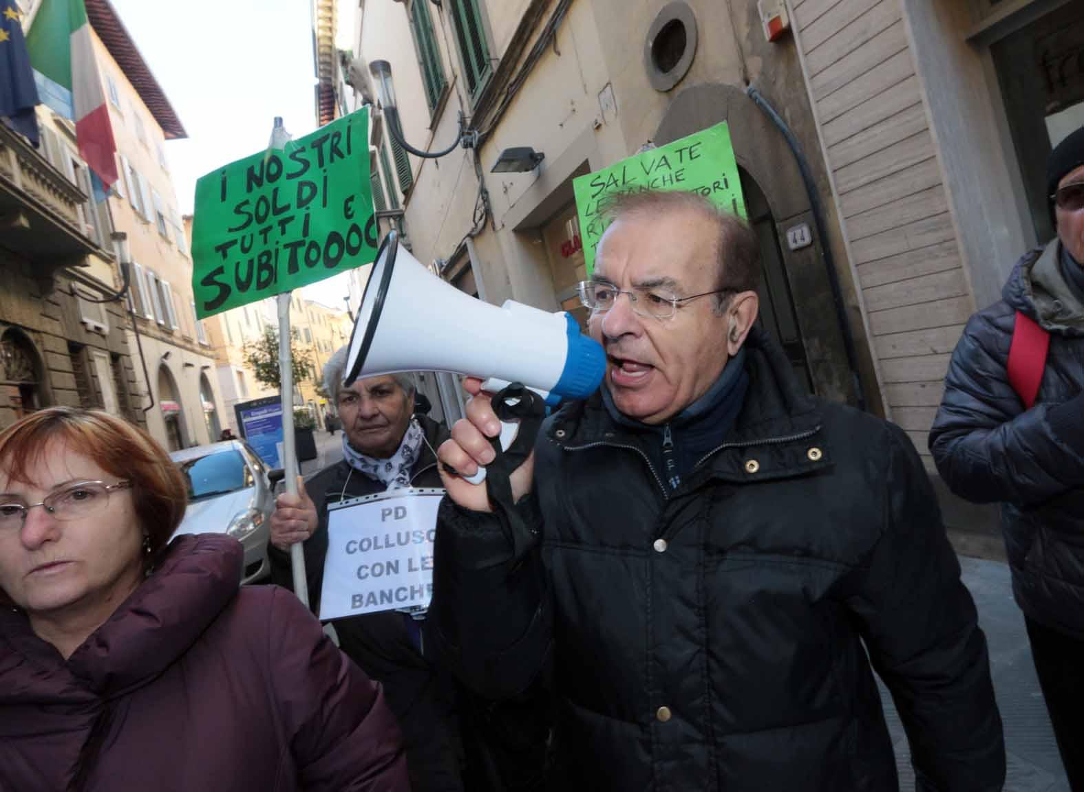 I Consumatori All Attacco Nuove Azioni Penali Tornano I Cortei In Centro