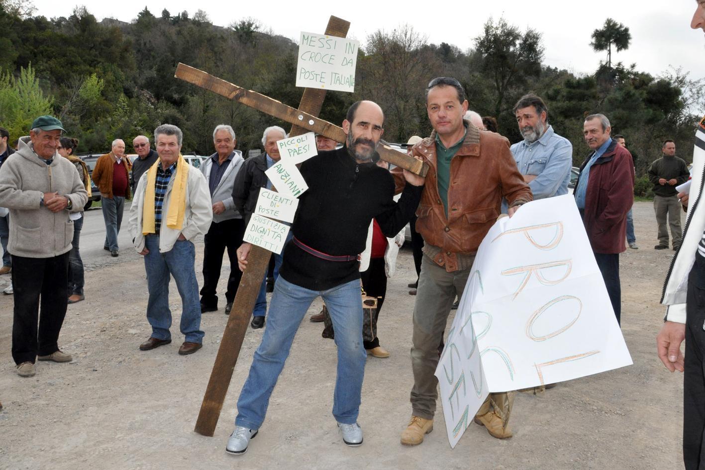 Tagli Alle Poste Solo Tregua Armata Rinviata La Manifestazione In Piazza