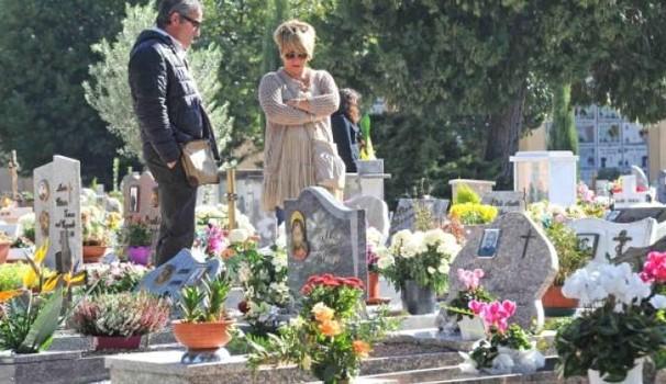 I Cimiteri Di Carrara Riaprono Luned Maggio