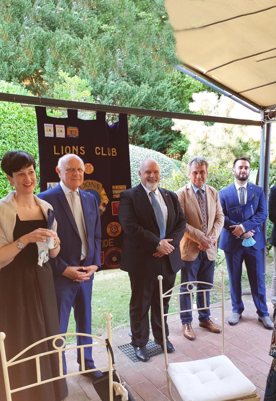 Limpegno del Lions Club tra arte e solidarietà