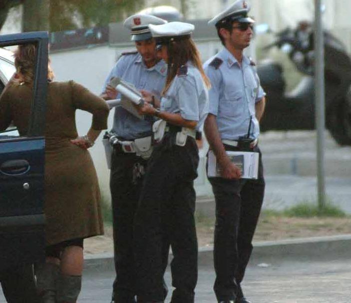 Mozziconi Buttati Per Terra Multe E Controlli Mirati In Centro