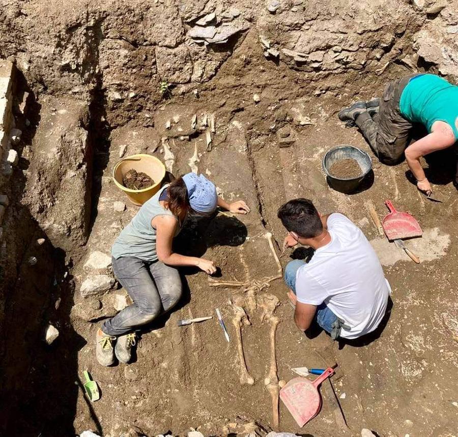 Nel Giardino Di San Sisto Riemergono Il Chiostro Del XIII Secolo E Le