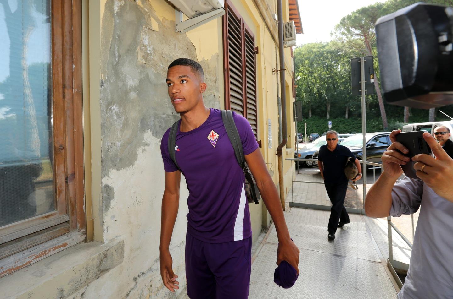 Fiorentina Parte La Stagione Al Via Le Visite Mediche Ecco Lafont FOTO