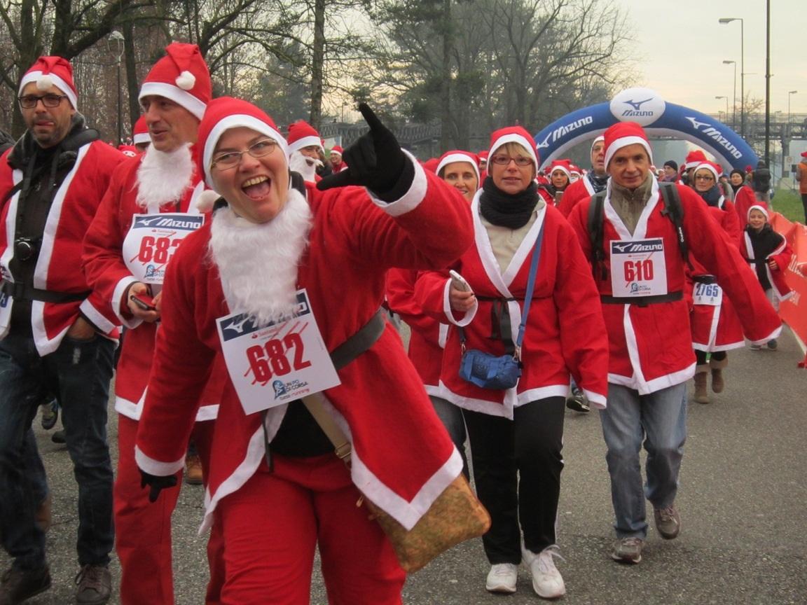 Niente Slitta N Camino Babbo Natale A Strada Arriva Di Corsa