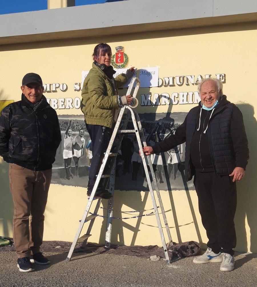 Marchini il paese diviso su una d Nel murale il campione è Turido