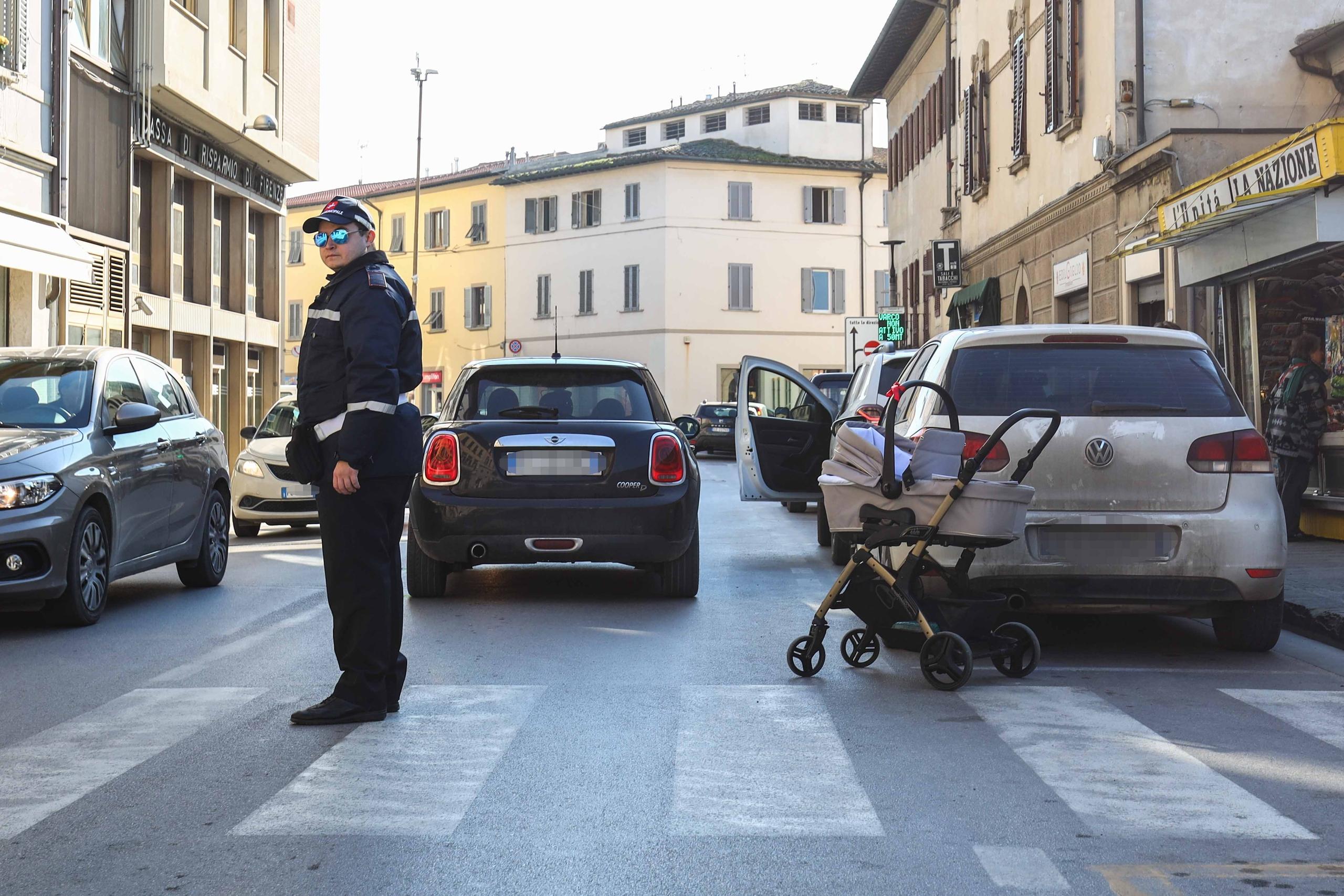 Bimba In Passeggino Travolta Da Unauto Ha Riportato Un Trauma Cranico