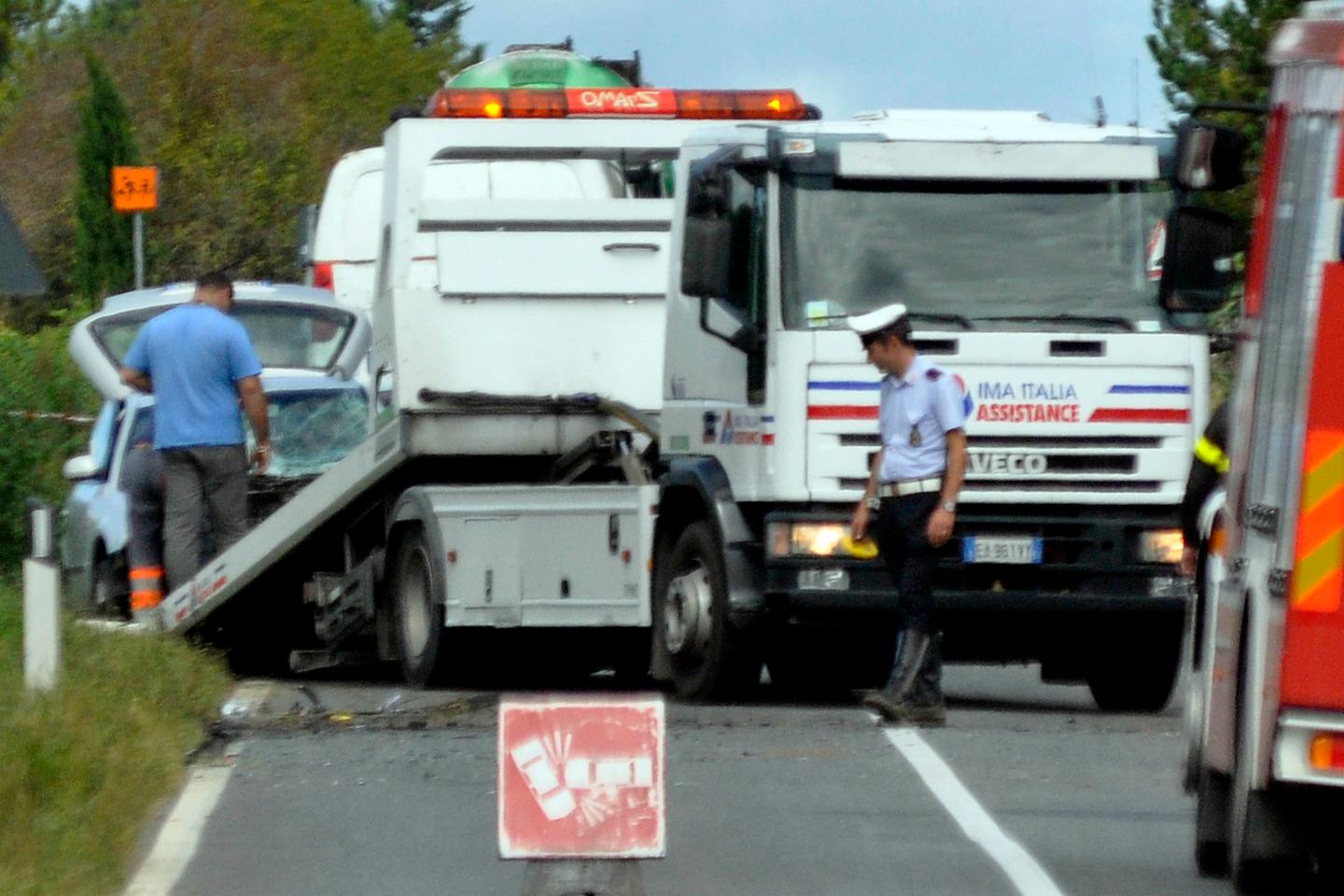 Furgone Va A Sbattere Contro Un Auto Muore Fiorentino Di Anni