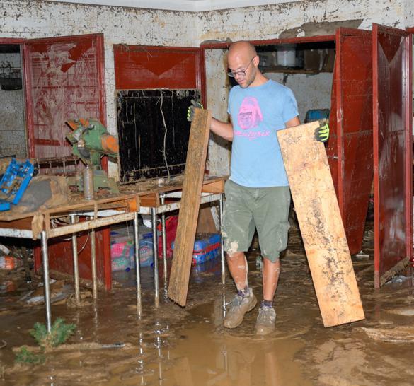 Disastro Causato Dal Cantiere Fermo La Rabbia Del Cittadini Sottacqua