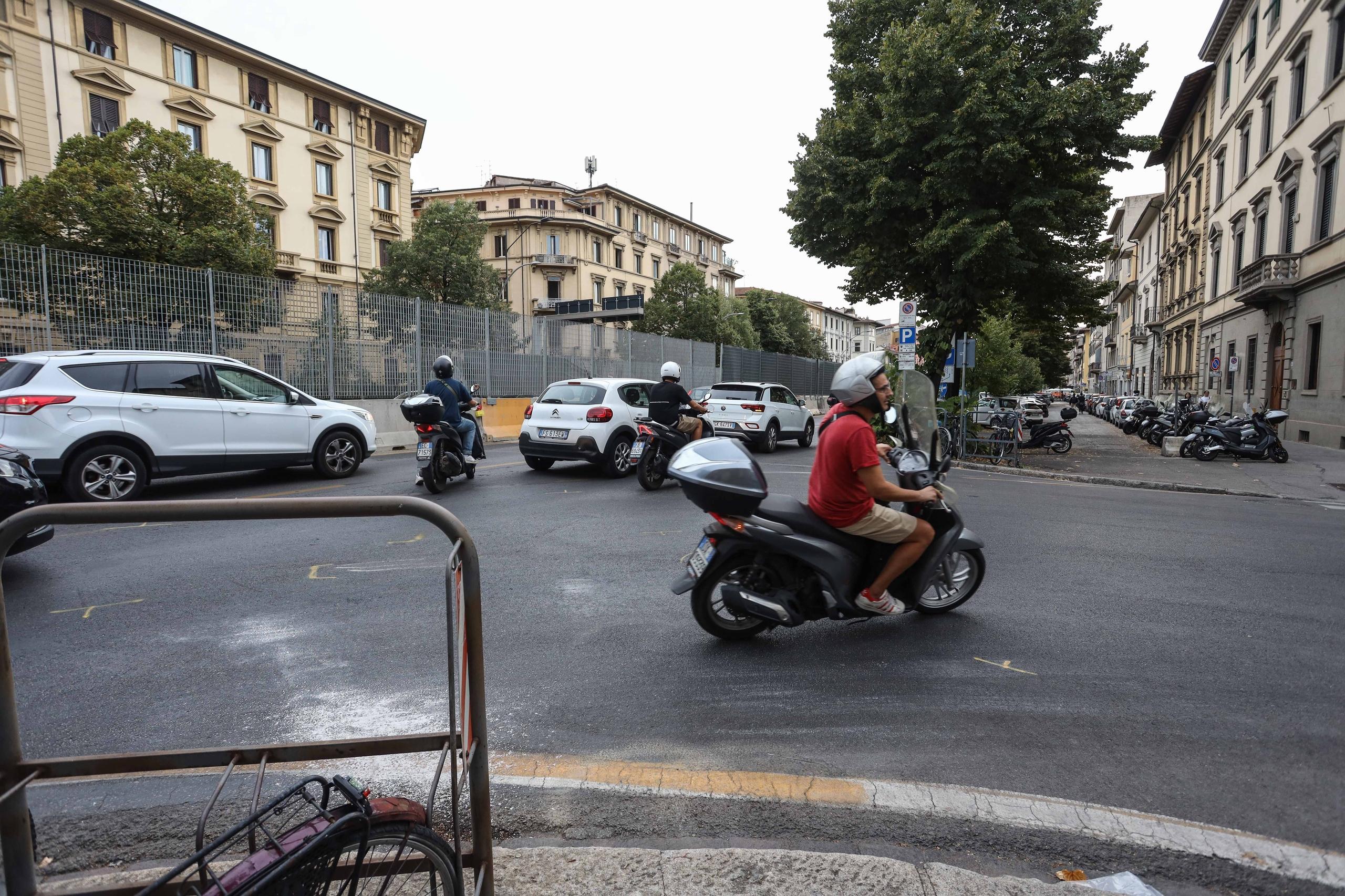 Scontro Camion Moto Donna In Gravi Condizioni Traffico Nel Caso Sul