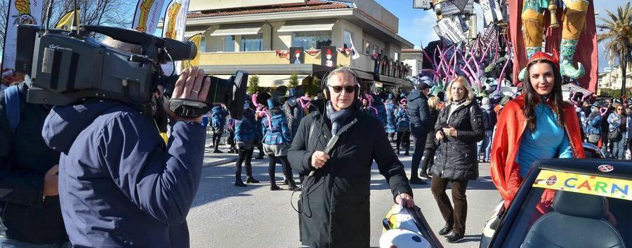 Covid La Sfida Del Carnevale Di Viareggio Il Primo Corso Mascherato