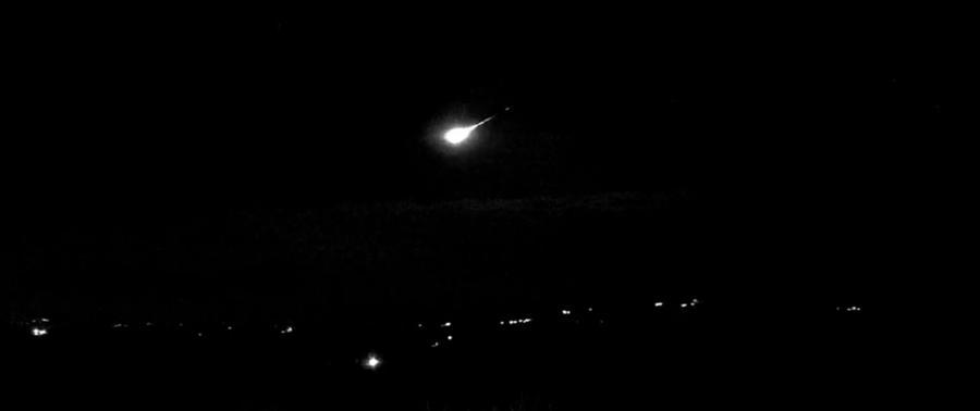 Meteorite Scia Luminosa E Boato Nel Cielo Dell Umbria