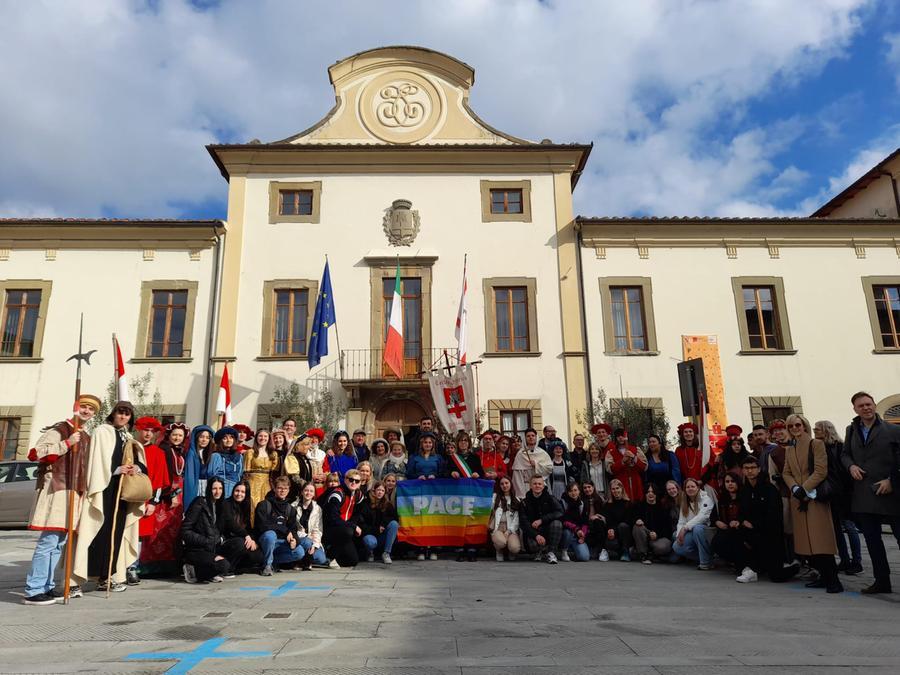 Da Cinque Nazioni Per Unamicizia