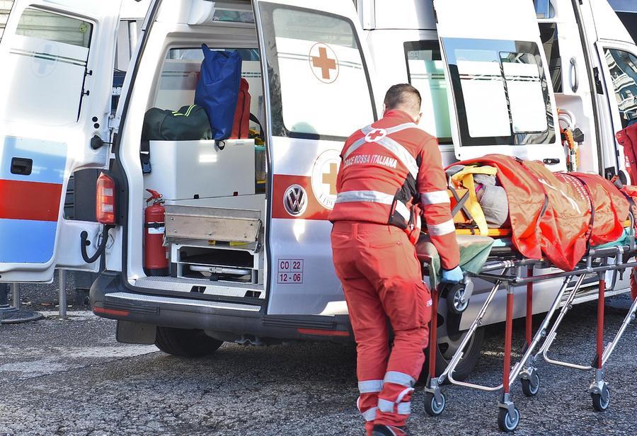 Ennesimo Schianto Sulla Regionale Gravi Lesioni Per Un Anziano