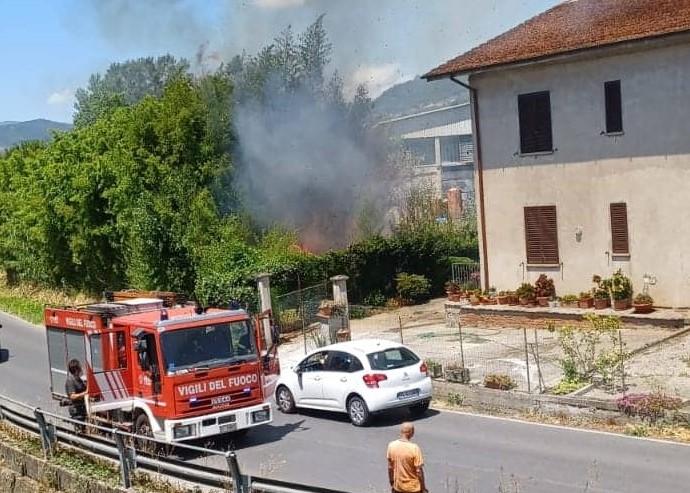 Sterpaglie A Fuoco Vicino Casa Andata Bene Ma Che Paura