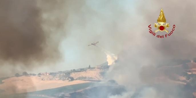 Incendio In Maremma Case Minacciate E Ancora Incubo Fuoco Video