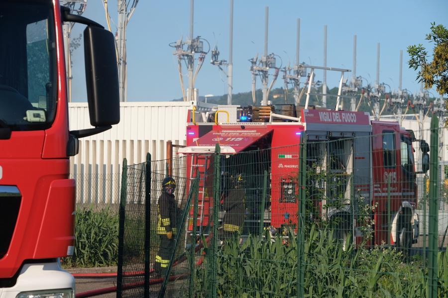 Incendio Sulla Ferrovia Tra Albinia E Orbetello Ritardi Dei Treni Fino