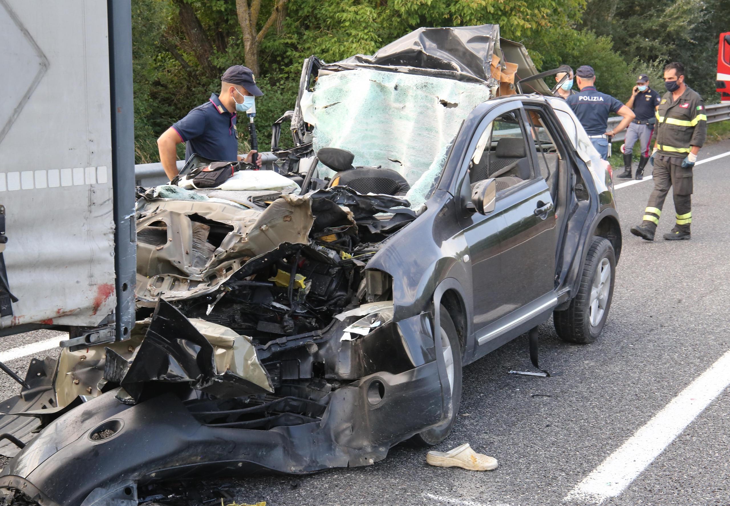 Muore Nello Scontro Con Un Camion