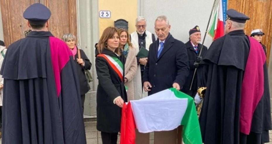 Empoli Una Targa In Memoria Dei Due Poliziotti Vittime Del Terrorismo