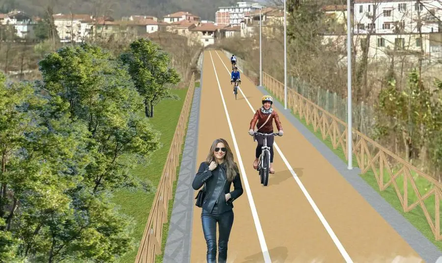 In bici o a piedi da Aulla fino a Caprigliola. La pista e un parco lungo i binari dismessi