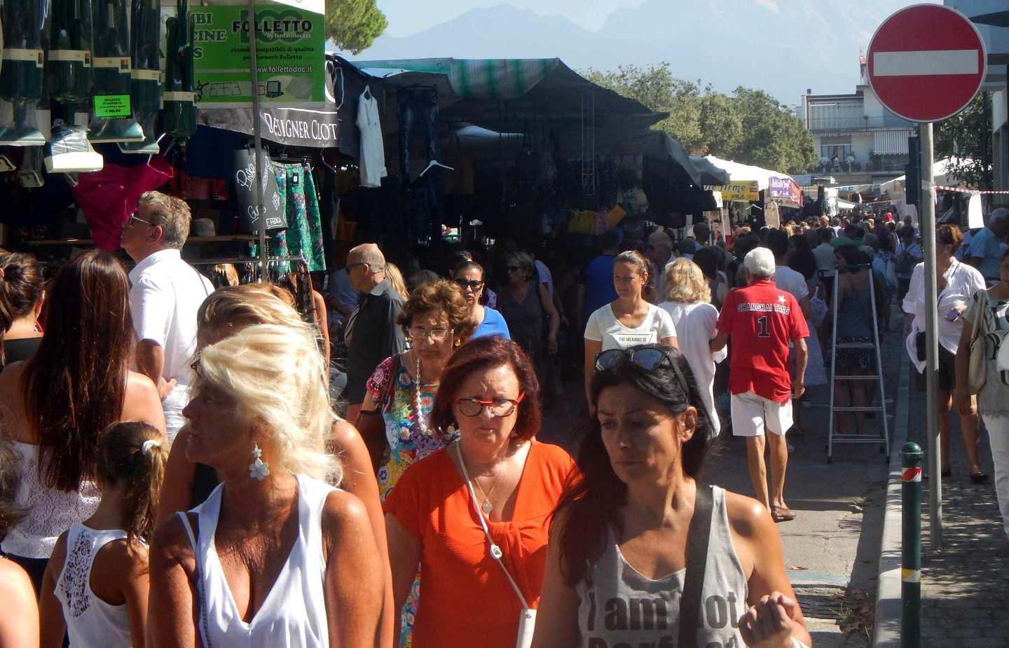 Lallerta Meteo Fa Paura Forte Dei Marmi Cancella La Fiera Di Santermete