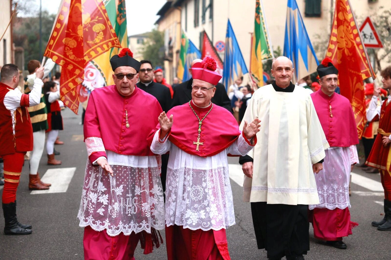 Il nuovo vescovo di Pescia Fausto Tardelli (Foto Goiorani)