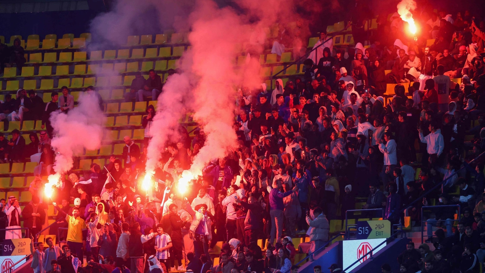 Uno dei pochi settori dello stadio dove era presente il pubblico