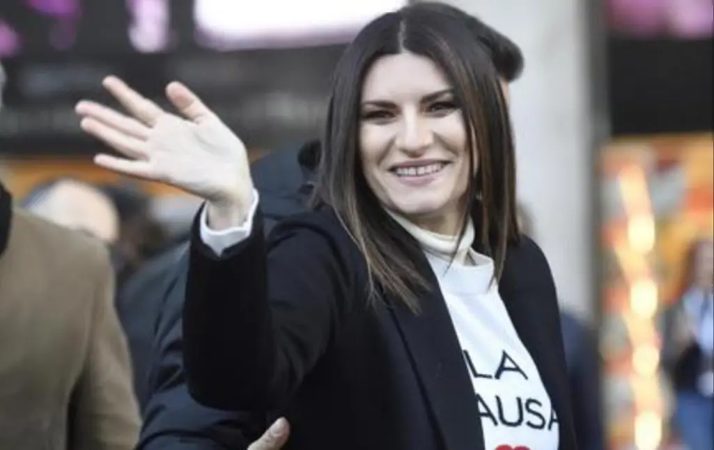 Firenze, Laura Pausini ospite a Palazzo Pucci. E i fan potranno incontrarla