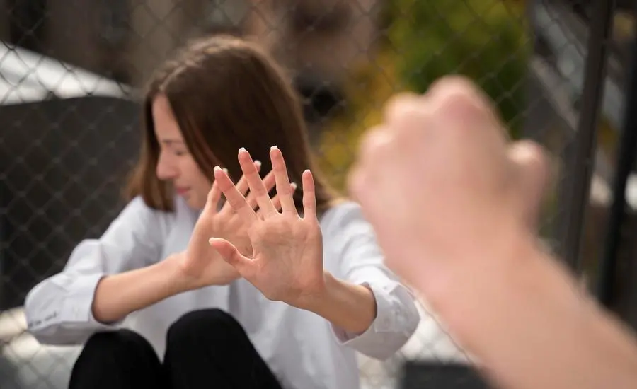 Violenza sessuale sui figli, padre condannato a 9 anni