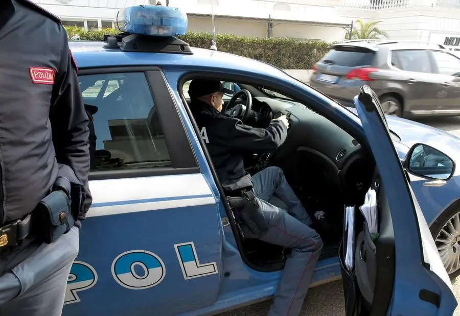 Spari contro una casa, indaga la polizia