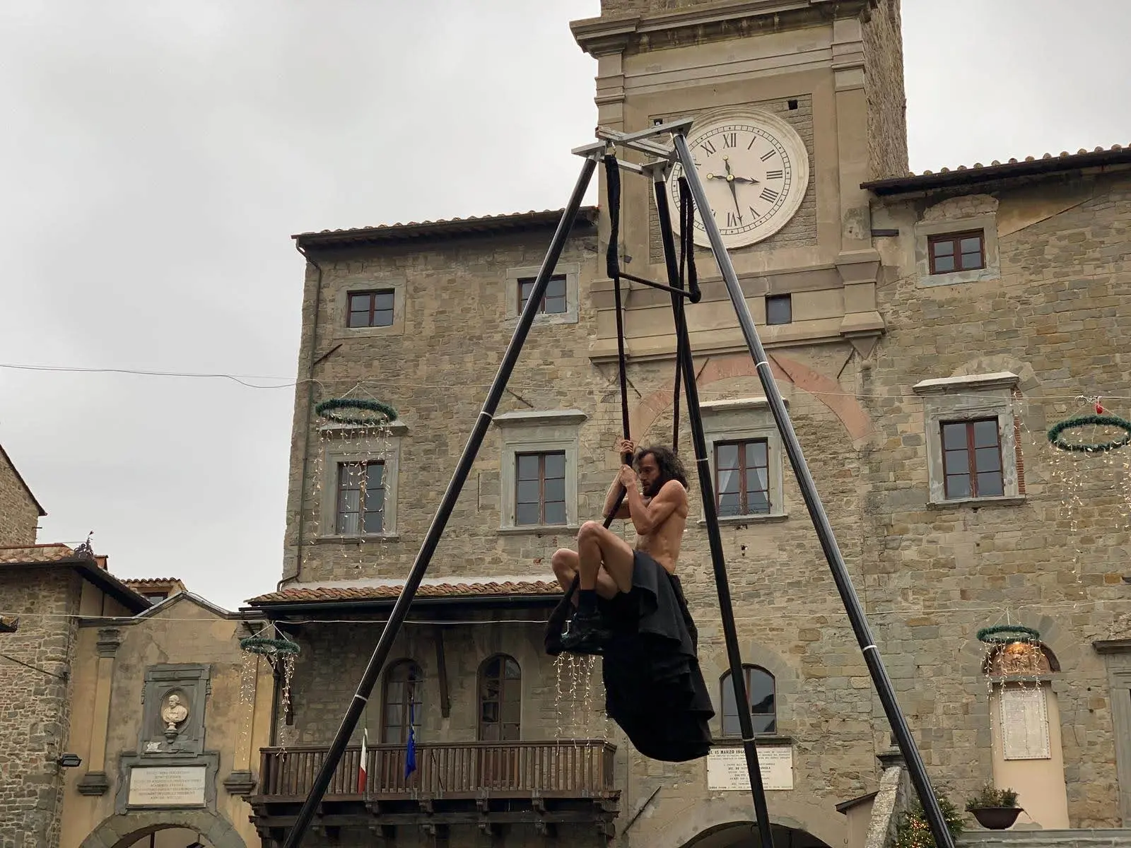 Epifania con gli artisti di strada a Cortona