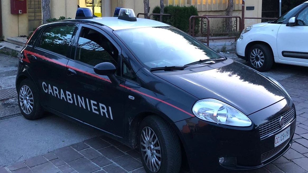 Un auto dei carabinieri (foto di archivio)