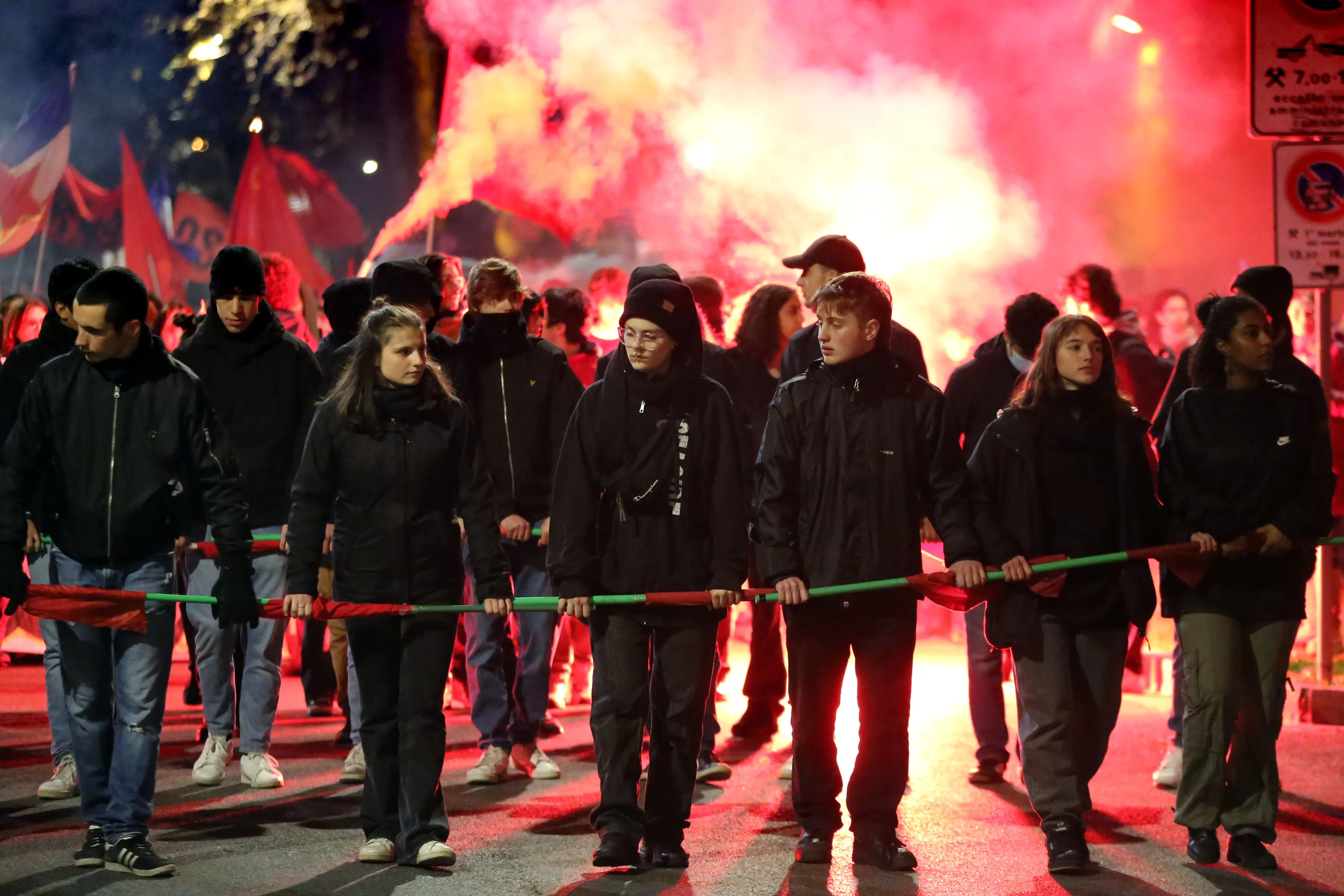 Manifestazione 4 marzo a Firenze, il corteo si allunga. E ci saranno anche Schlein e Conte