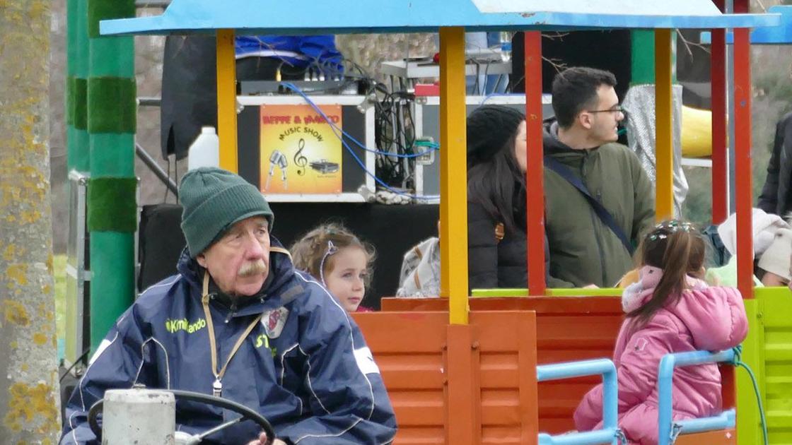 Martedì grasso in Piazza del Campo, tra coriandoli e stelle filanti