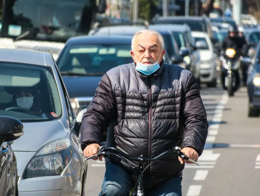 Lucca, lo smog resta sopra i limiti: "Respiriamo troppe polveri sottili"