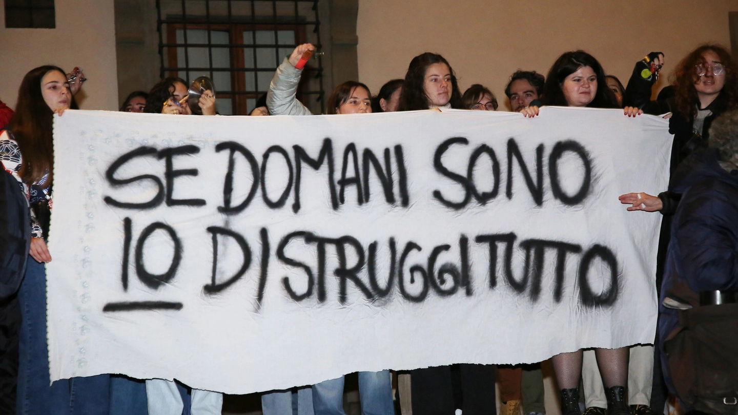 Firenze, femmiicidio: manifestazione in SS. Annunziata per Giulia Cecchettin. Foto Marco Mori/New Press Photo