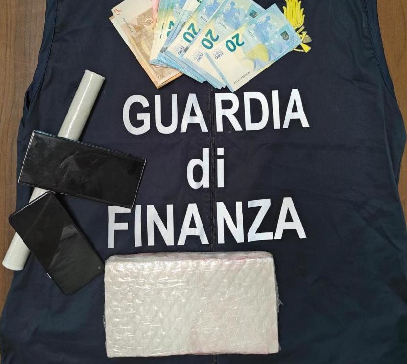 Preso Corriere Della Droga A Intercettarlo Sulla E Gli Uomini Della